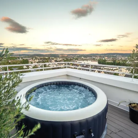 Apartment Luxusapartment Mit Whirlpool über