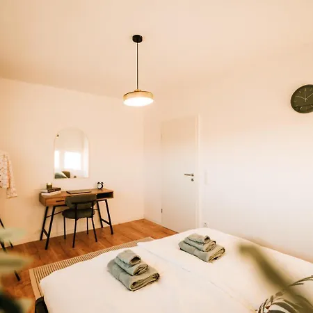 Appartement Luxusapartment Mit Whirlpool Ueber Coblence